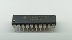Микросхема MC74HC573AN ИМС Лог. DIP20 8-битный буф. регистр с 3-мя сост-ми вых. (ИР33)