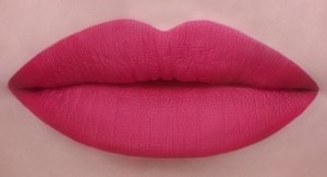  Зволожувальна матова губна помада «Ультра» відтінок Adoring Love / Насичений рожевий, 3,6 г 1386059